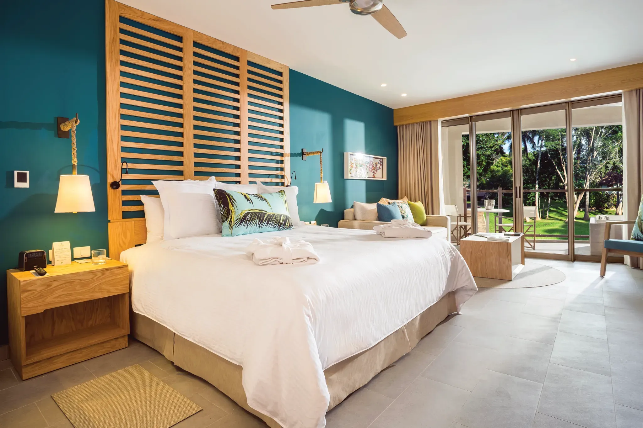 Junior Suite Tropical View King Bed