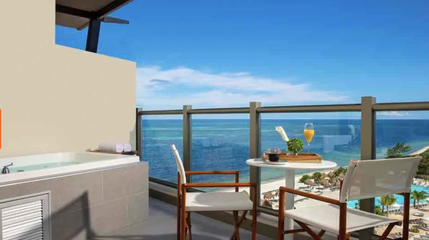 Preferred Club Jr Suite Ocean View King Bed