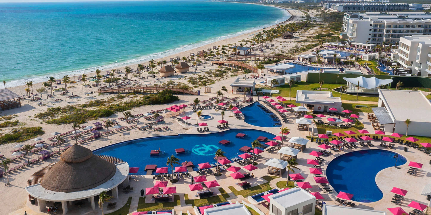 What Smart Family Travelers Are Booking Right Now