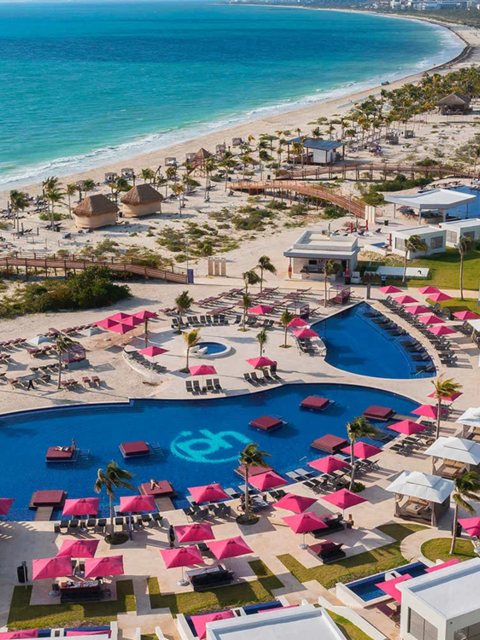 What Smart Family Travelers Are Booking Right Now