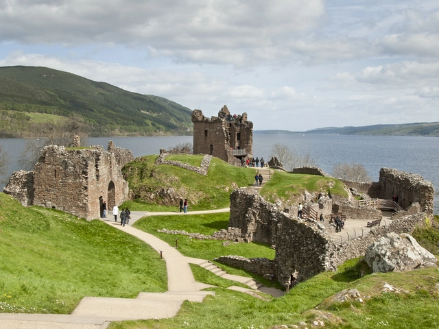 Monday - Loch Ness & Inverness