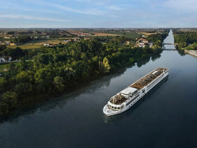 Complimentary Pre and Post Hotels on Uniworld Boutique River Cruises