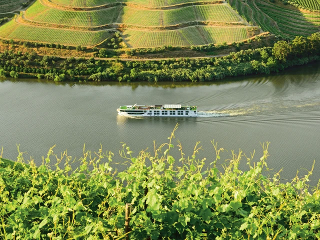 Scenic Partners with Chefs Lynn Crawford & Lora Kirk for Culinary Douro River Cruise