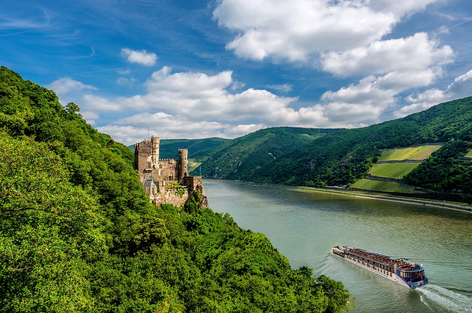 How Low Can They Go? Historic Water Levels and the Future of River Cruising in Europe