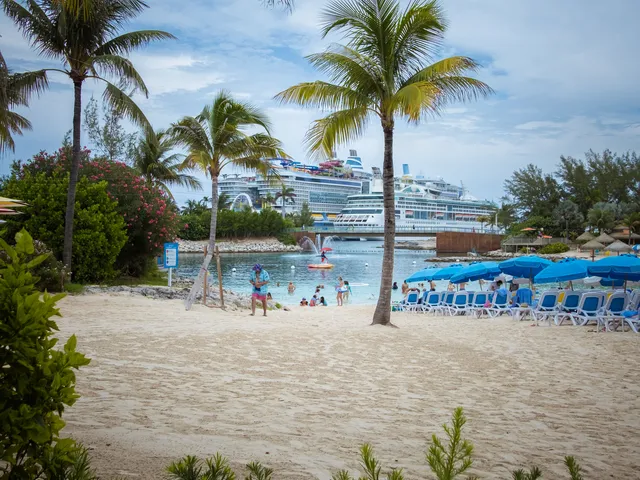 Short Cruises: Why a 3, 4 or 5-Day Cruise Might Be Right for You