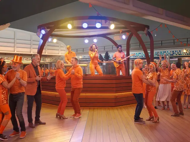 Holland America Evolution Expands Live Music Offerings with New Poolside Bandstands on Oosterdam and Zuiderdam