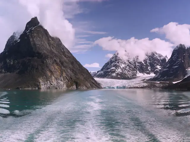 16 Nights - Iceland - Seabourn Pursuit - Jul 2028