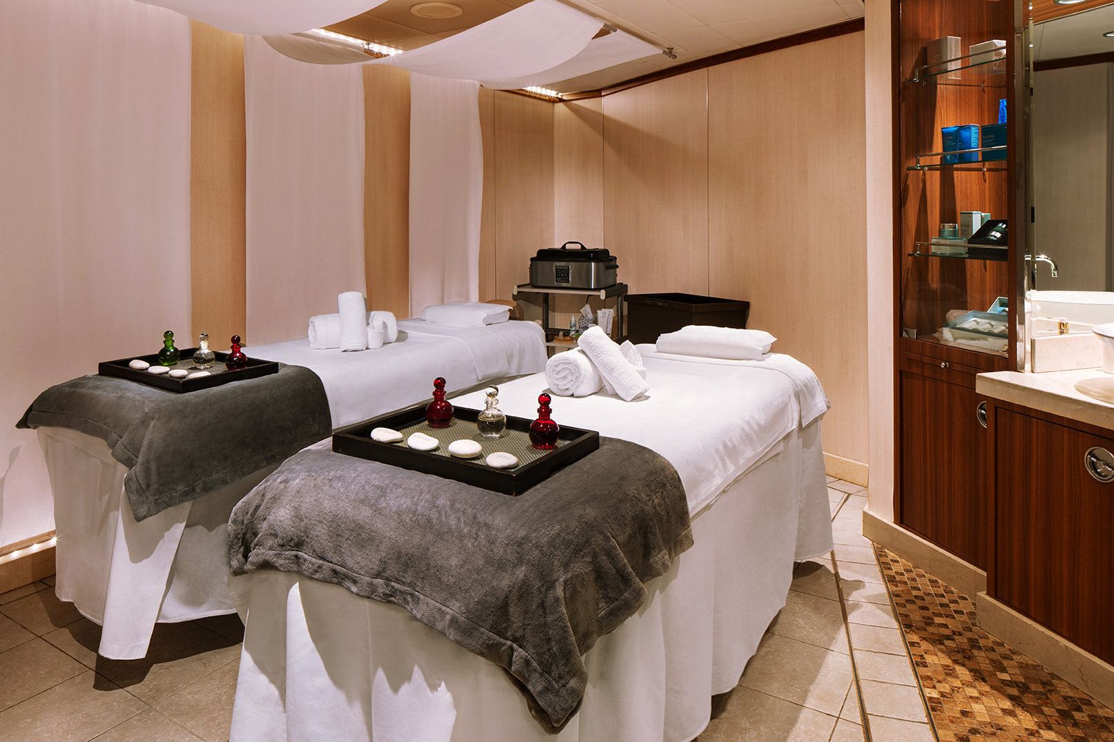 SSC_SP_Spa_CouplesTreatmentRoom.jpg