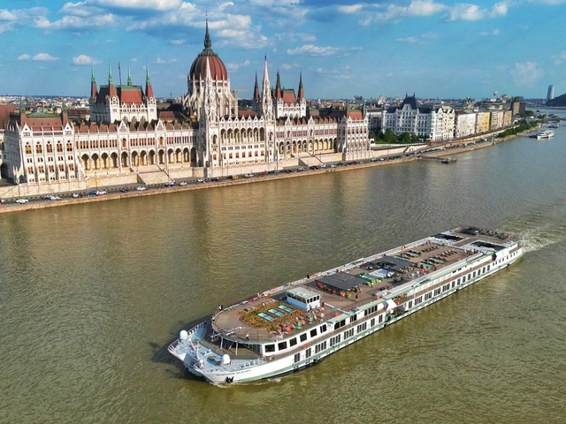 Riverside Luxury Cruises Introduces New 2027 Cycling Cruises on the Danube