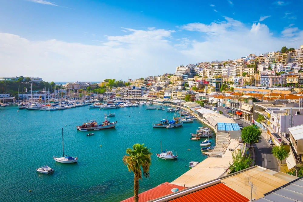 Athens (Piraeus), Greece – Disembarkation