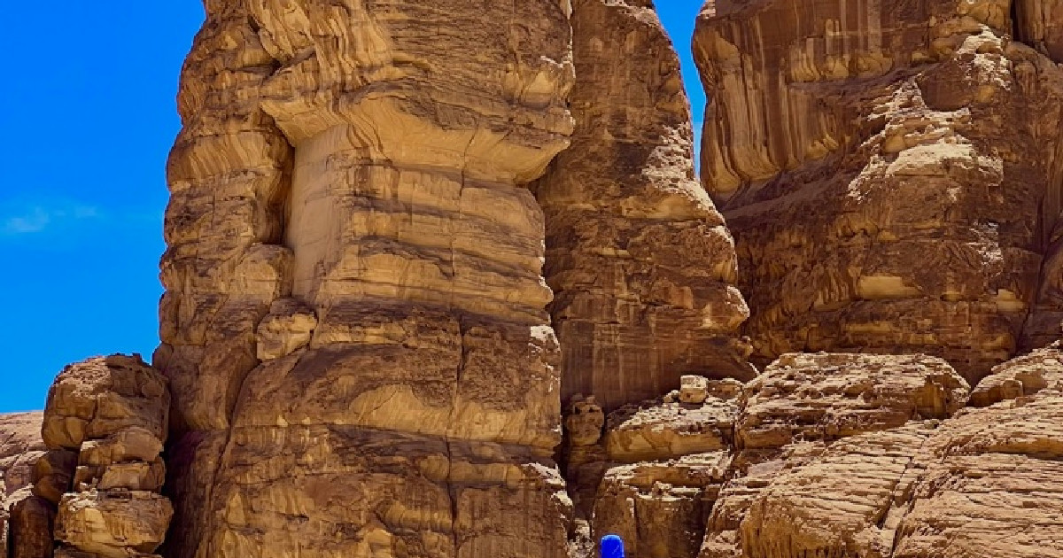Nicholas Ruge Discovers Desert Magic and Ocean Bliss