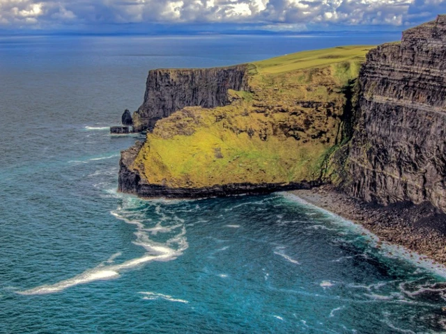 Save up to $300* on Collette's Exploring Scotland & Ireland