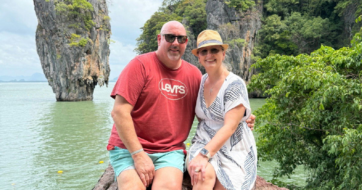 Craig White Discovers Thailand's Heart With 21 Fellow Travelers