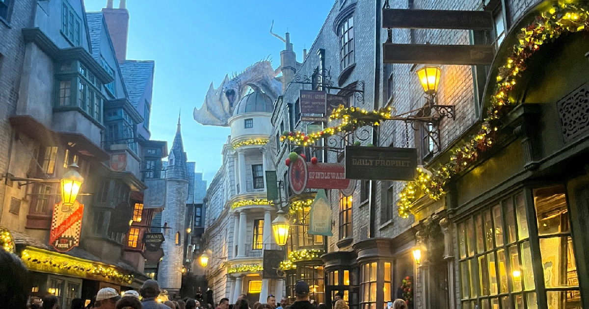 Marcia White's Florida Theme Park Strategy for Stress-Free Family Fun