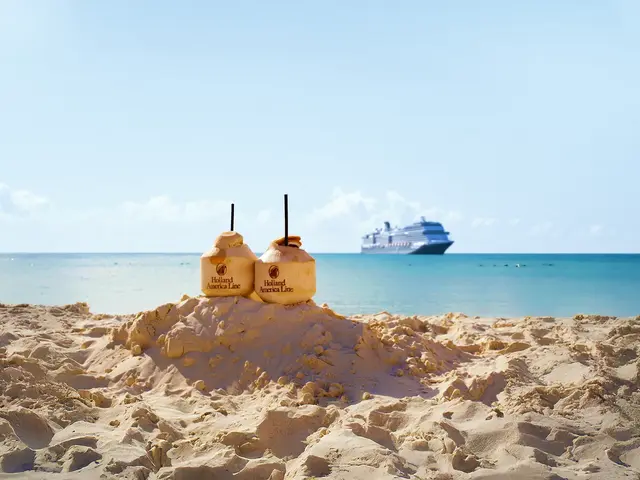 Holland America Line Unveils New Beach Club and Food Pavilion at RelaxAway, Half Moon Cay