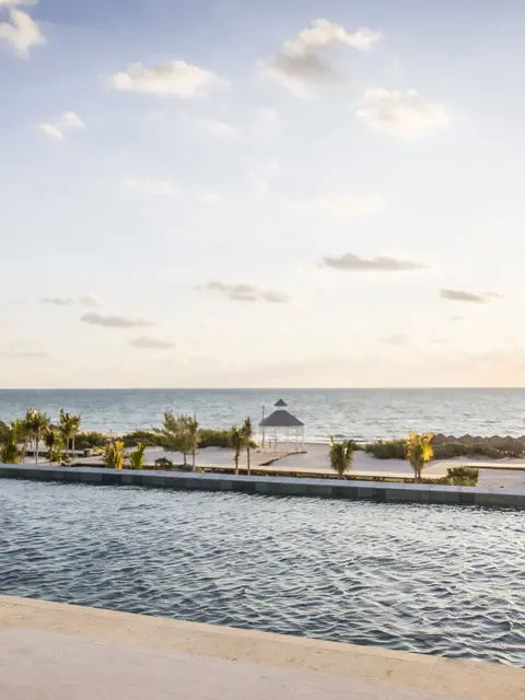 SAVE up to 60% with Majestic Resorts