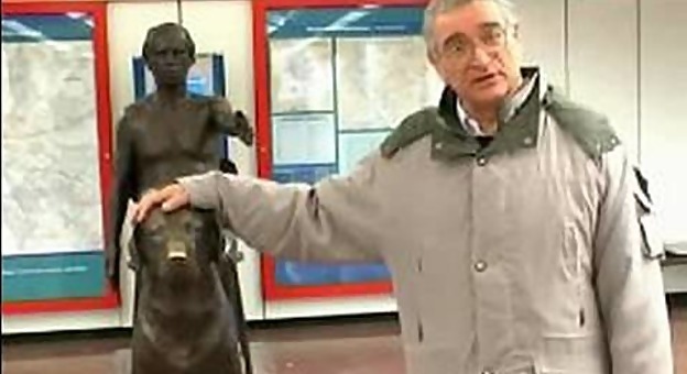 Video: Riding the Metro in Budapest, Hungary