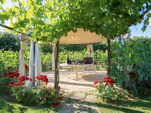 Romantic Getaway in the Heart of Tuscany