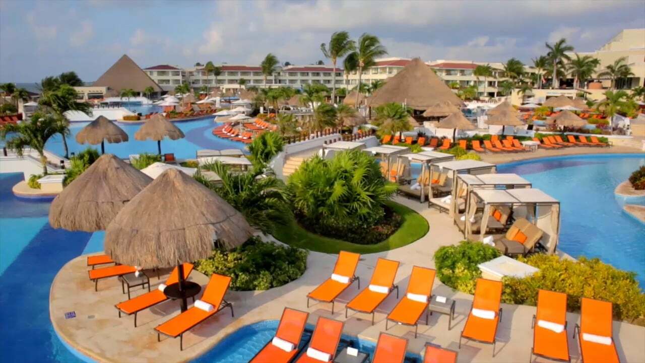 Fun for Everyone at Moon Palace in Cancun & Jamaica!