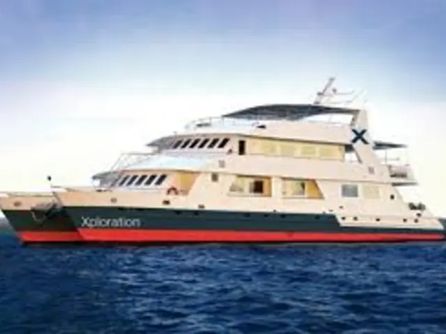 11 NIGHT GALAPAGOS / ECUADOR XPLORATION