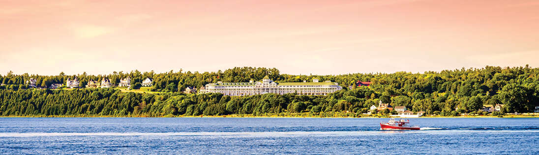 Arrival on Mackinac Island and the Grand Hotel