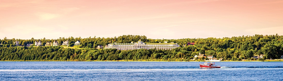 Arrival on Mackinac Island and the Grand Hotel