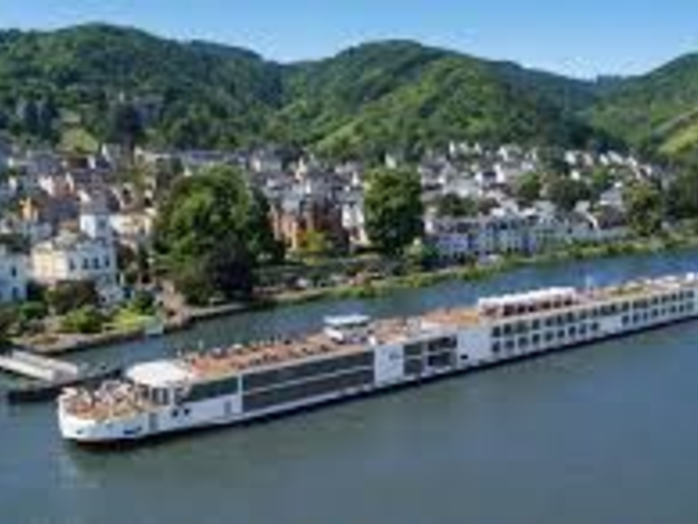 Danube Waltz (river)