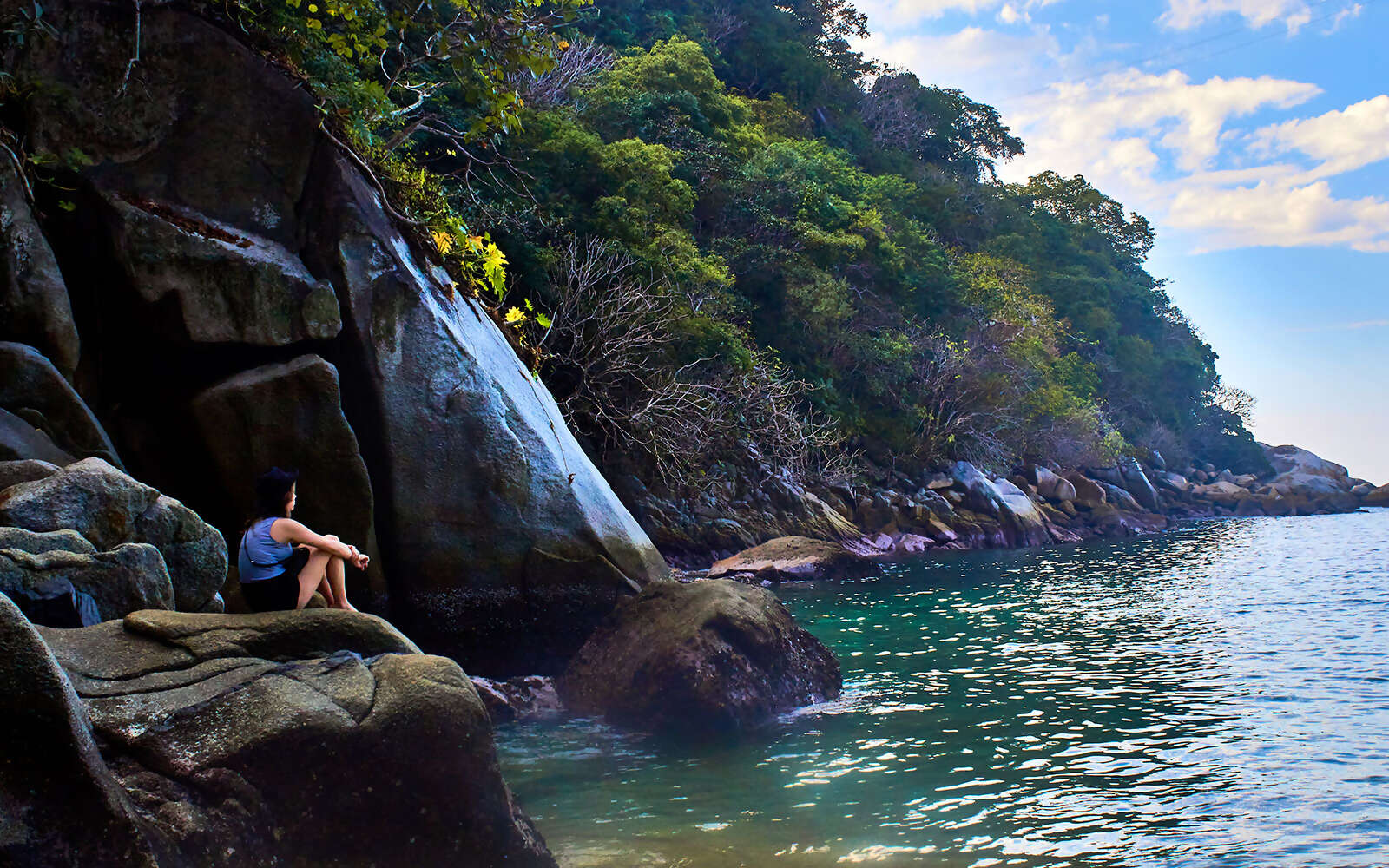 Earn toward Status on flight and resort vacations to Mexico!