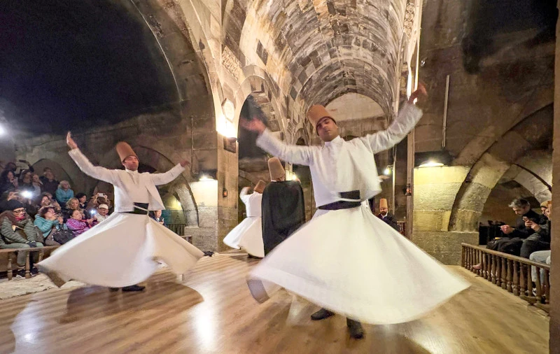 Top 10 Tours for Solo Travellers | Best Small Group Trips