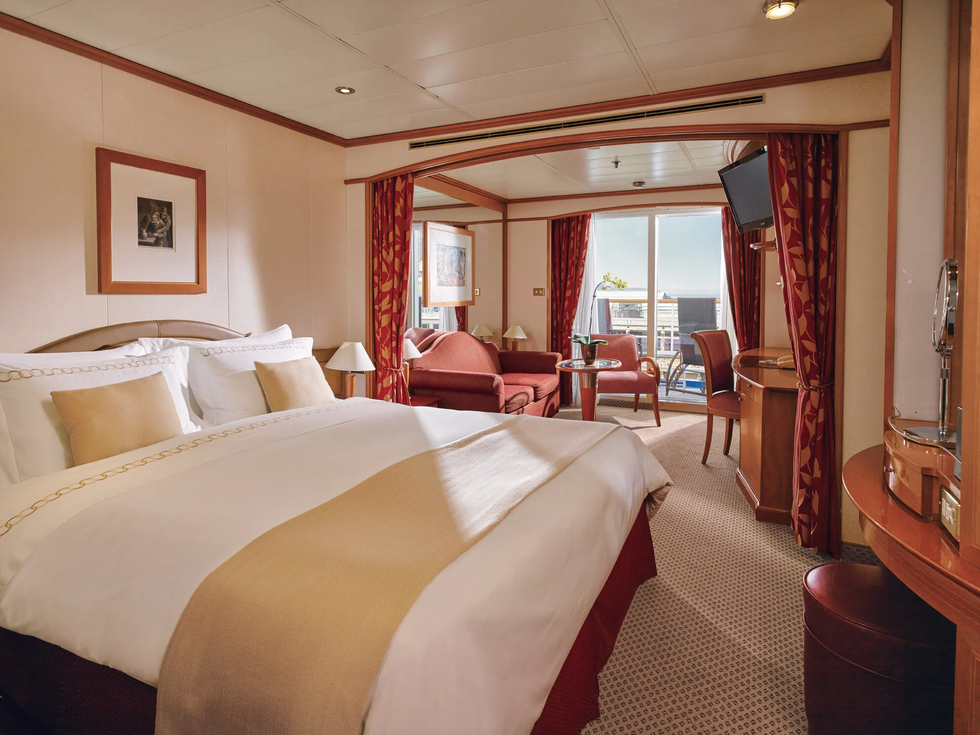 Silversea: Enjoy up to a $500 shipboard credit per suite