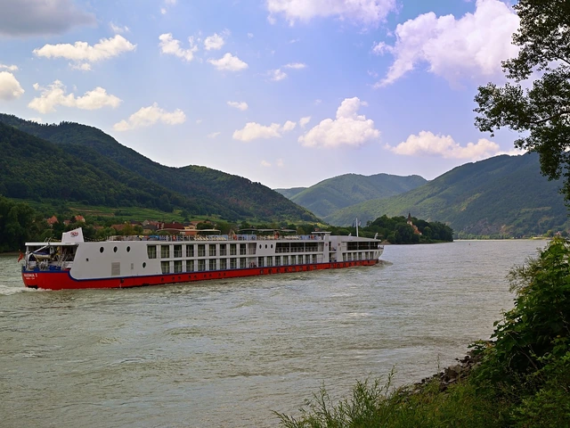 Beyond the Horizon: 8 Reasons to Explore North America by River Cruise