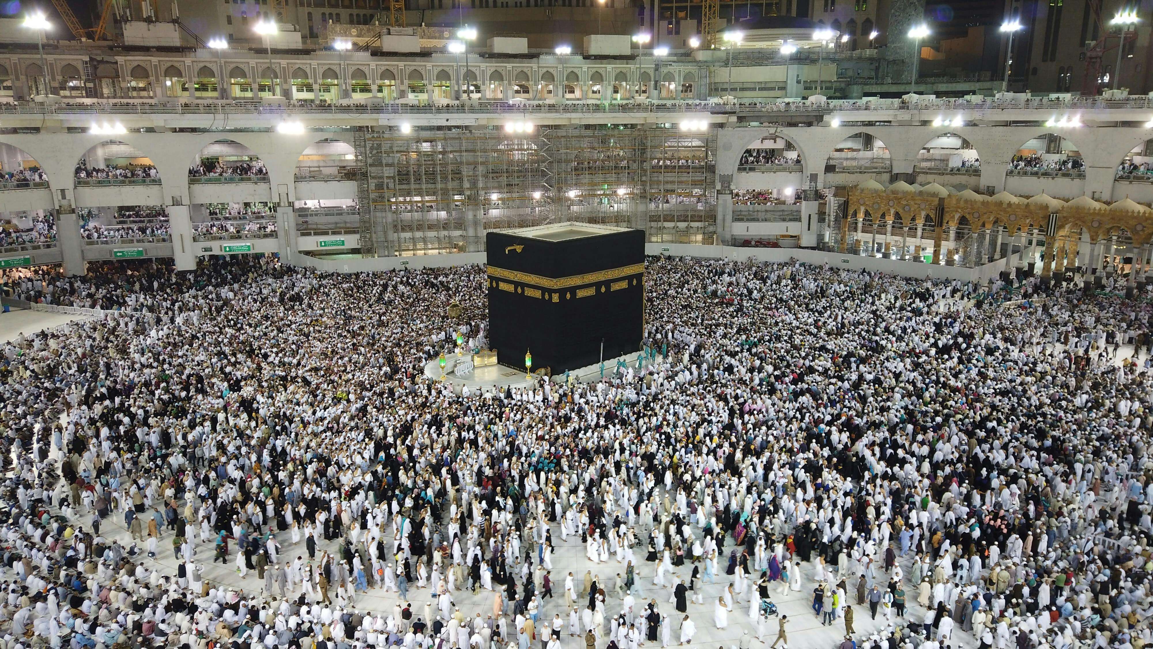A Journey to Makkah and Madinah: The Umrah Experience