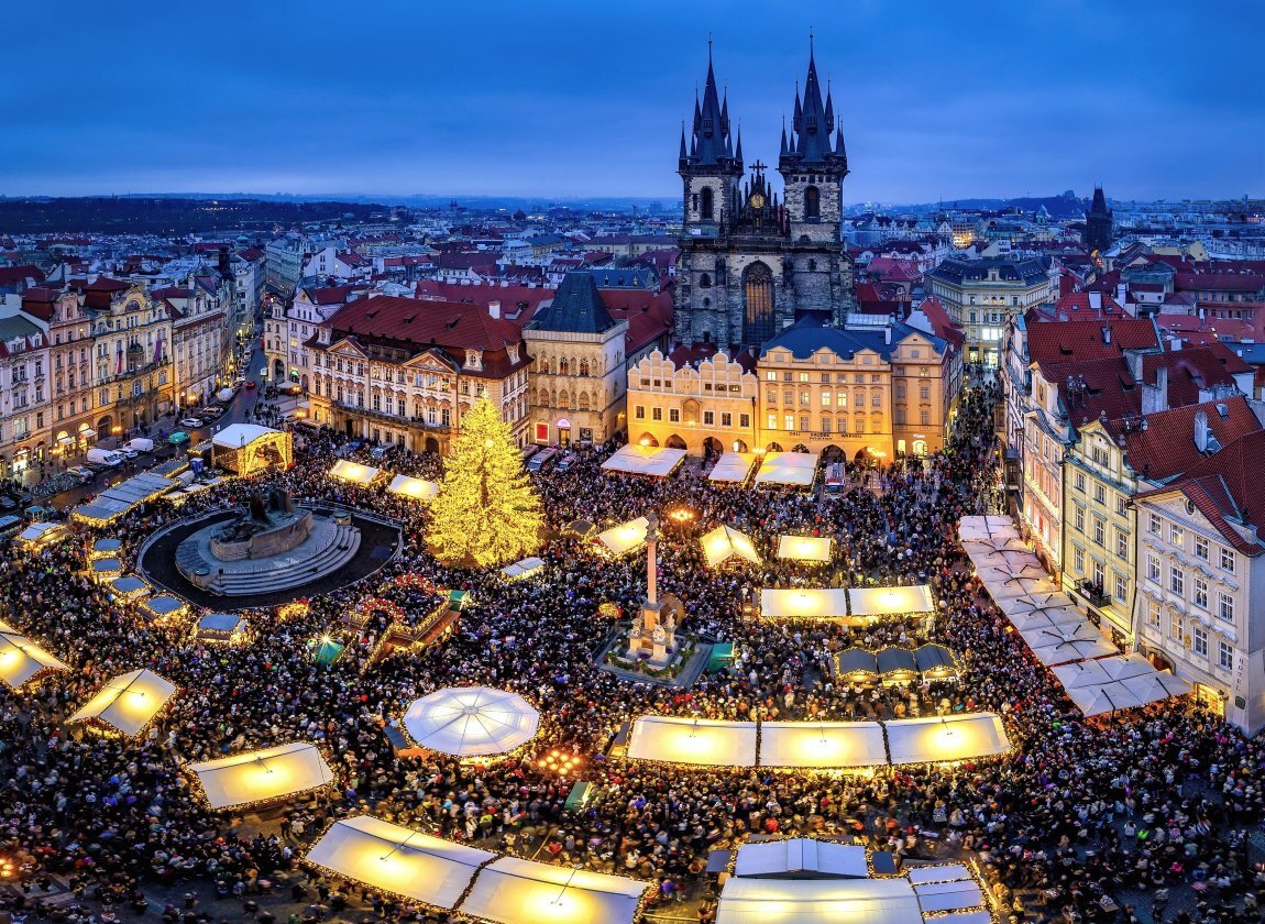Crowds in celebration of the season in Prague