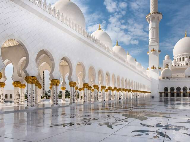 Experience the Height of Luxury: Discover Abu Dhabi's Opulent Hotels