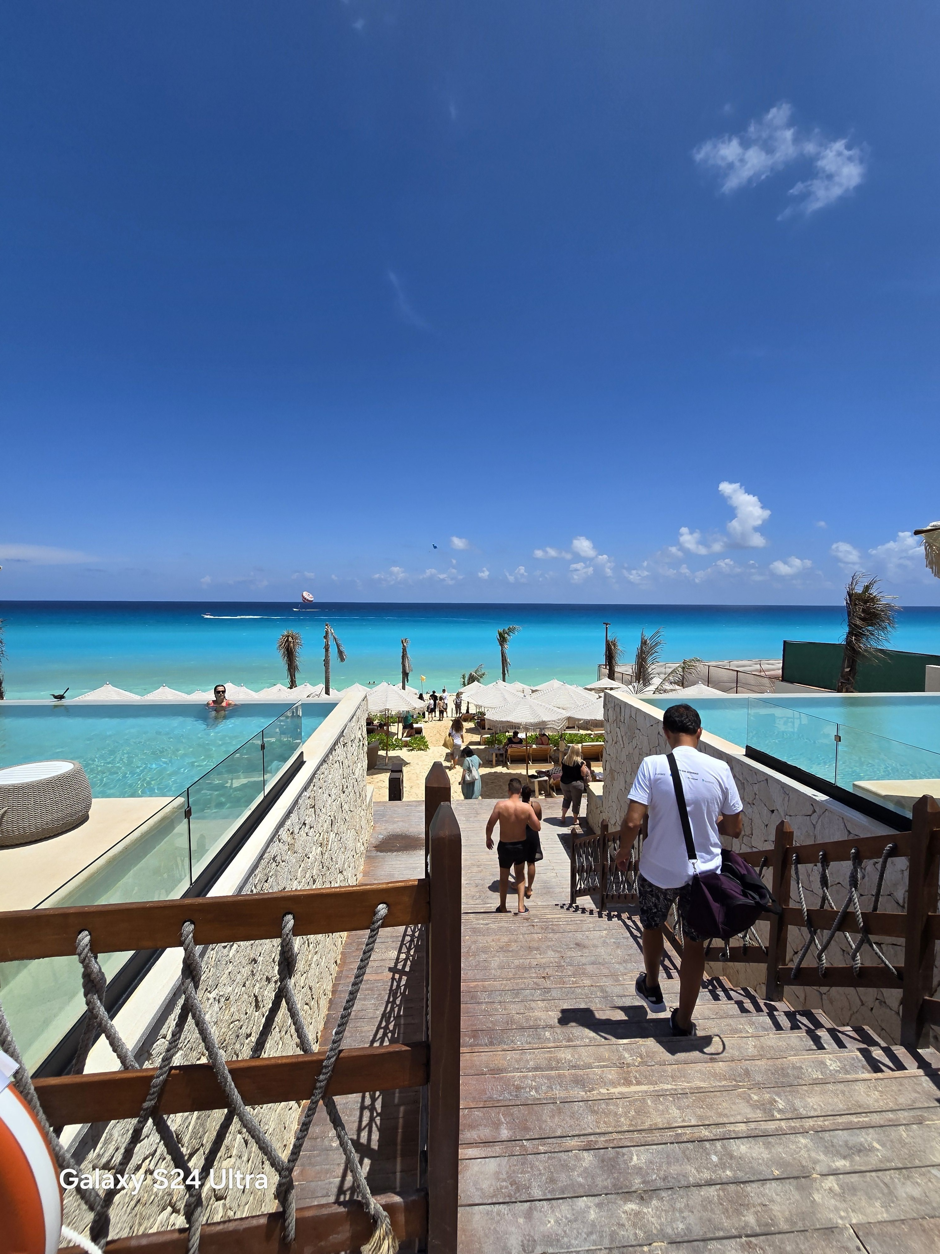 An Unforgettable Escape: Hyatt Vivid Grand Island, Cancun