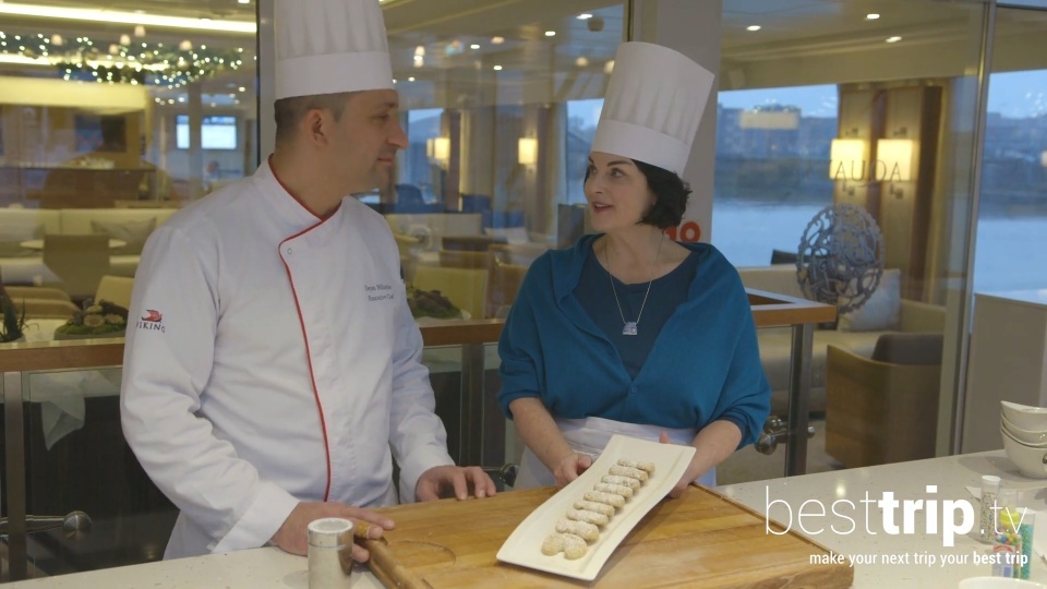 VIDEO: Baking Festive Sweets Aboard a Viking Christmas Market River Cruise – with Recipe!