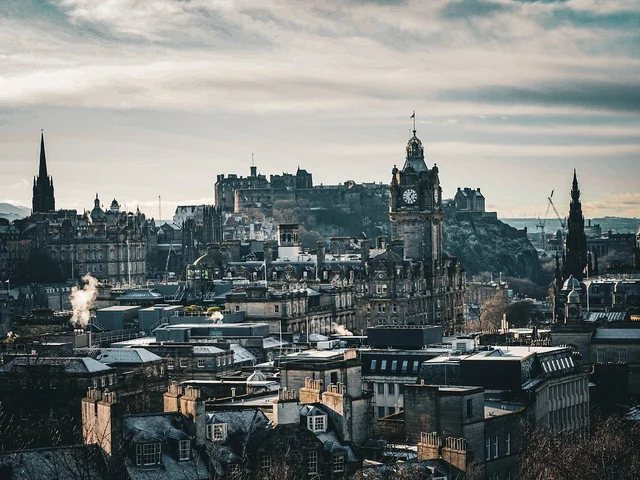 Discover Edinburgh: A Blend of History, Culture, and Modernity