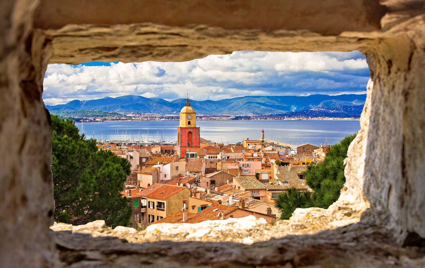 Scenic: Choice of $400 Bonus Savings per Suite or $400 Onboard Credit per Suite