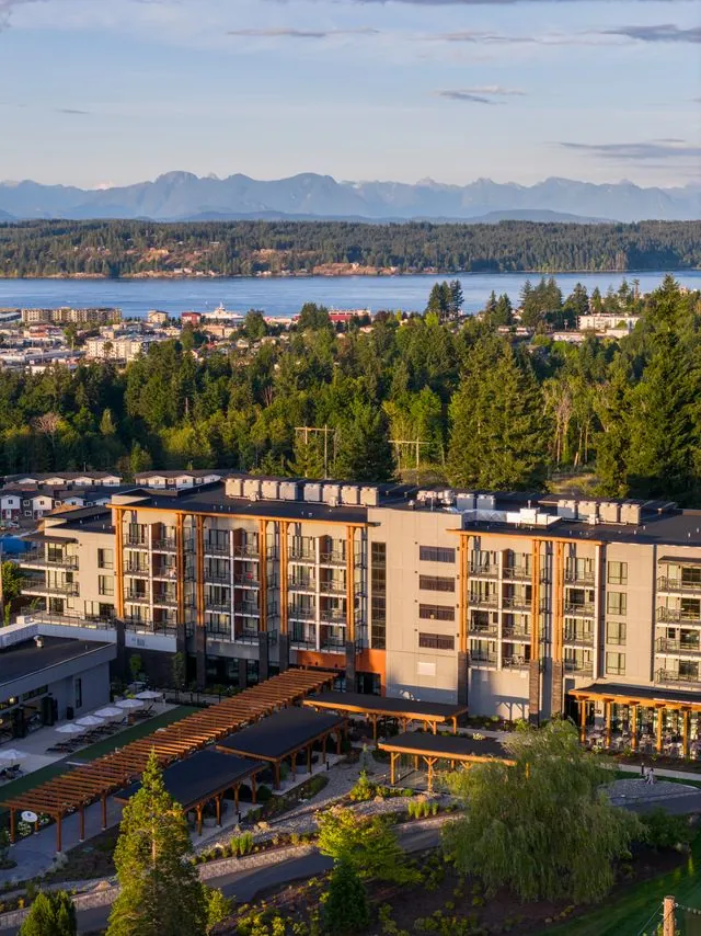 Staying Places: Naturally Pacific Resort