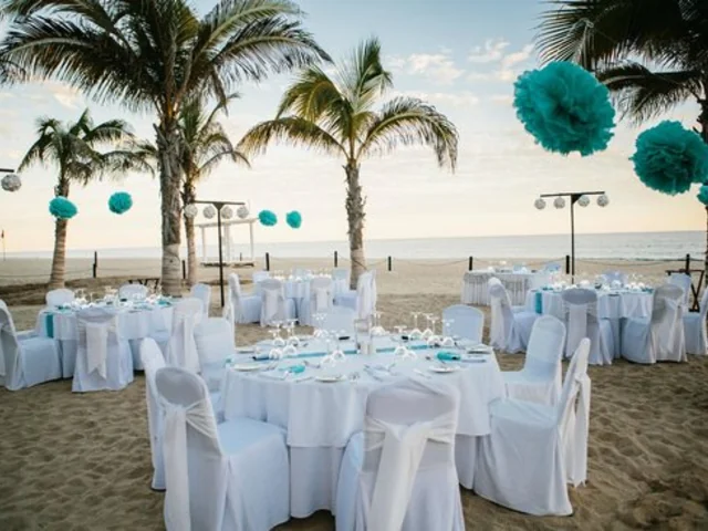 Perfect COVID Wedding in Los Cabos