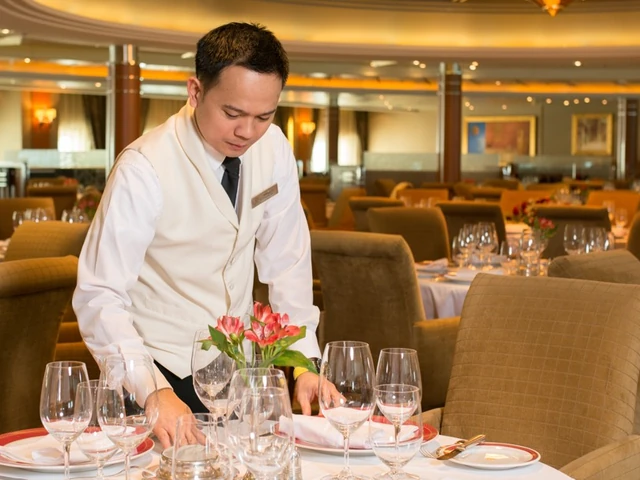 Regent Seven Seas Cruises:  Receive $400 Shipboard Credit per Suite