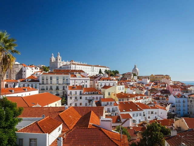 Discover Portugal: A Five-Week Guide to History, Culture, and Natural Beauty