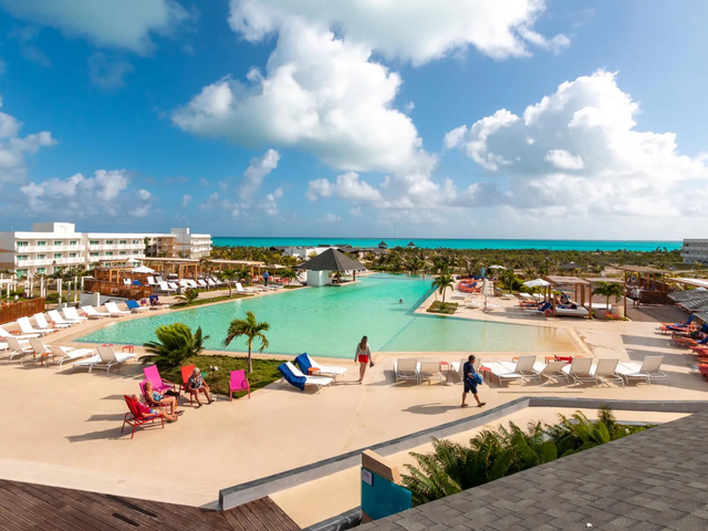 Valentin Cayo Cruz Adults Only Caribbean Escape with Sunwing