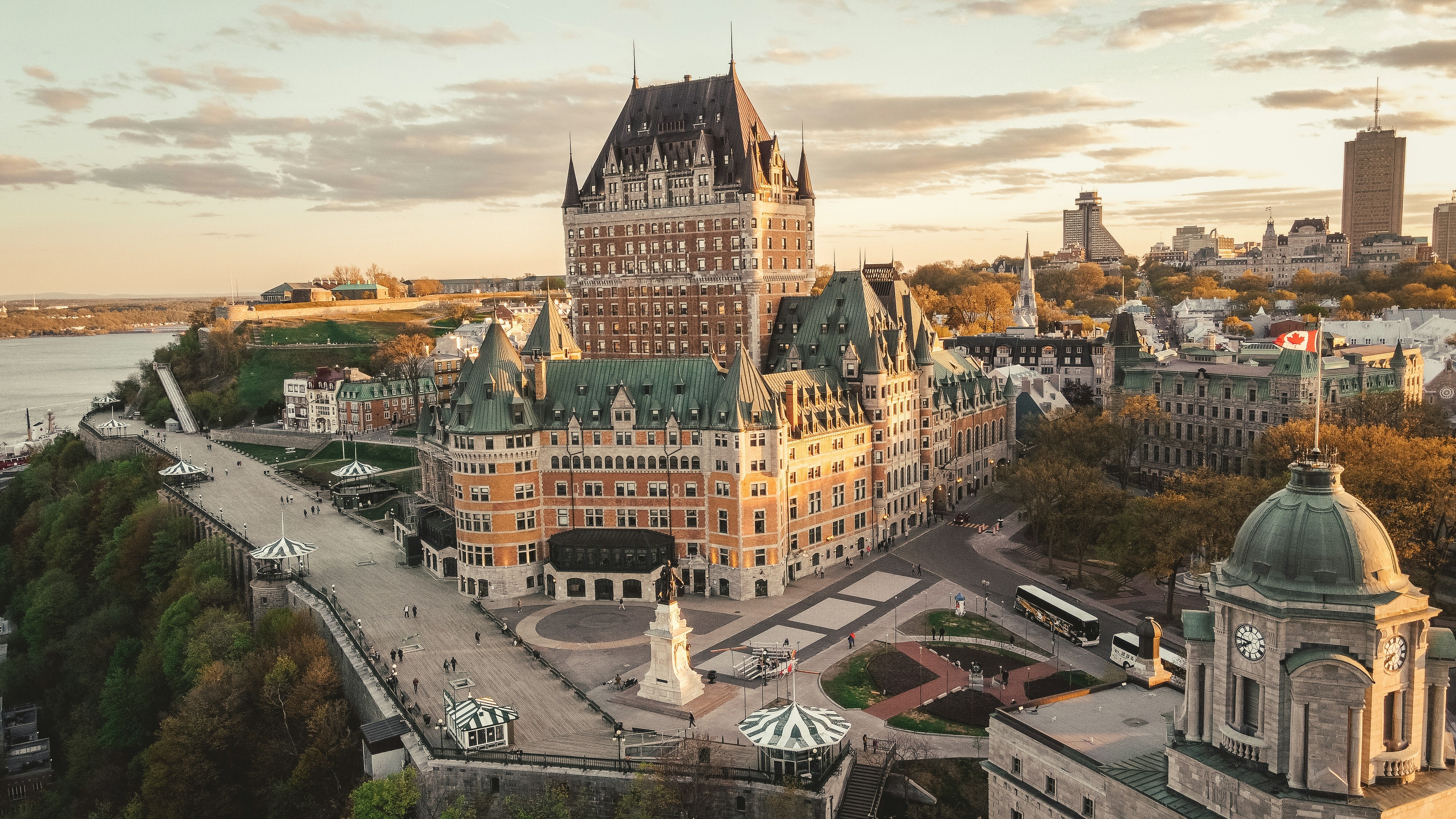 Group South Vacation Deals From Toronto Montreal and Quebec City With Exclusive Booking Perks