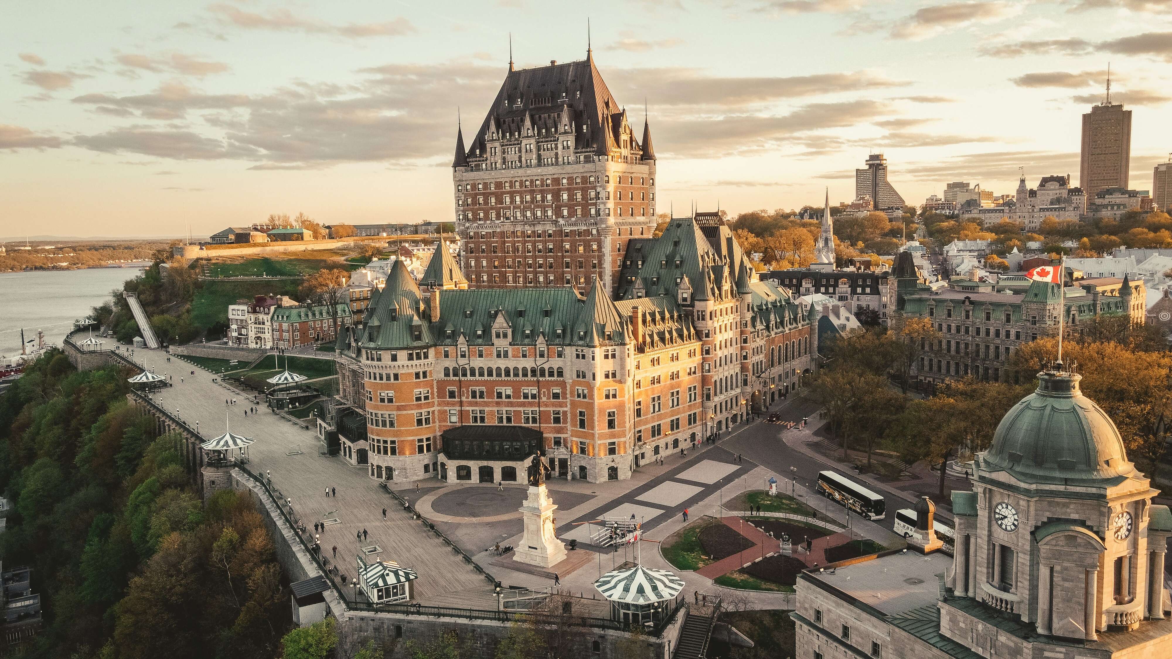Group South Vacation Deals From Toronto Montreal and Quebec City With Exclusive Booking Perks
