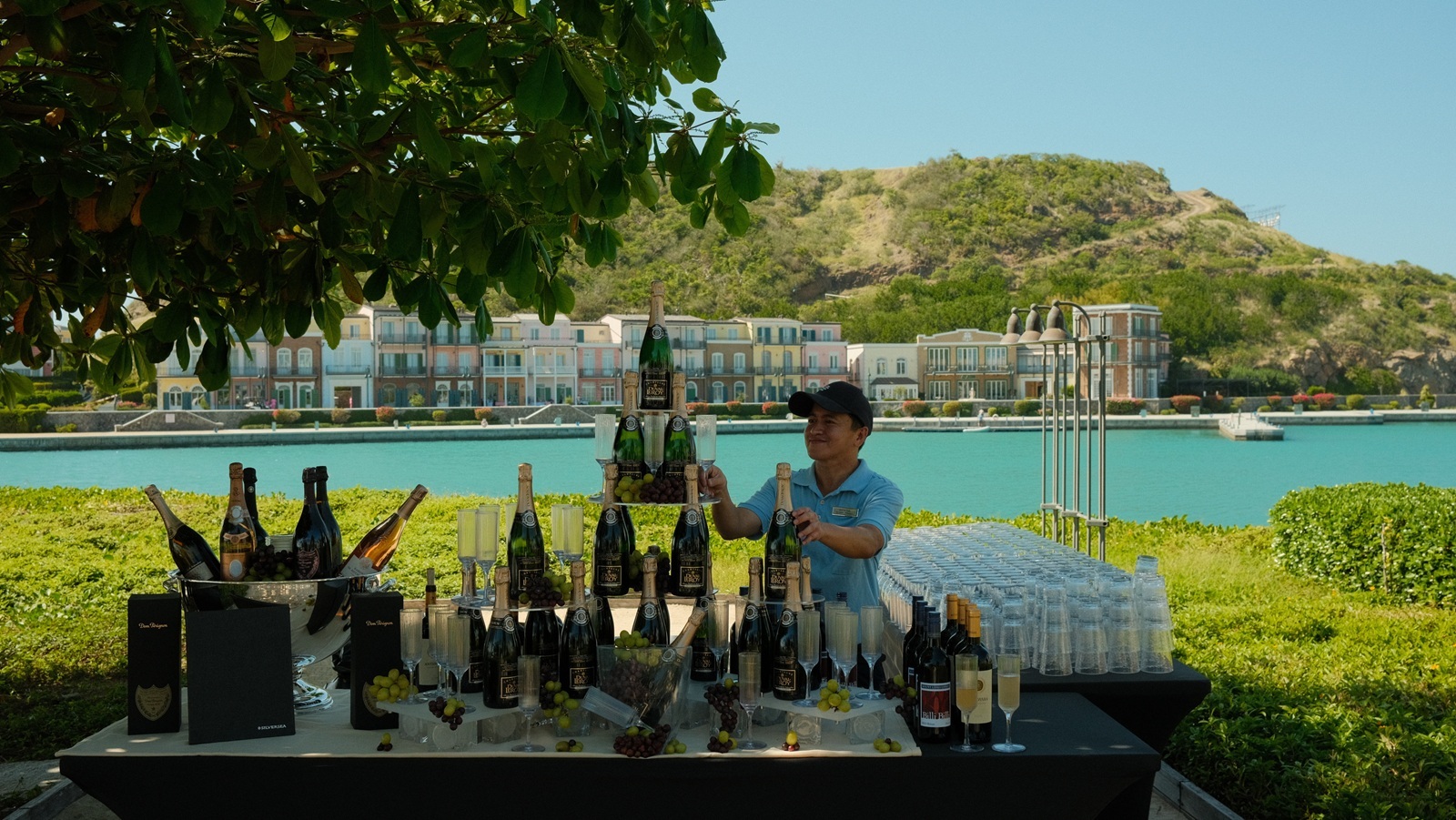 Enjoy a $500 Shipboard Credit per Suite