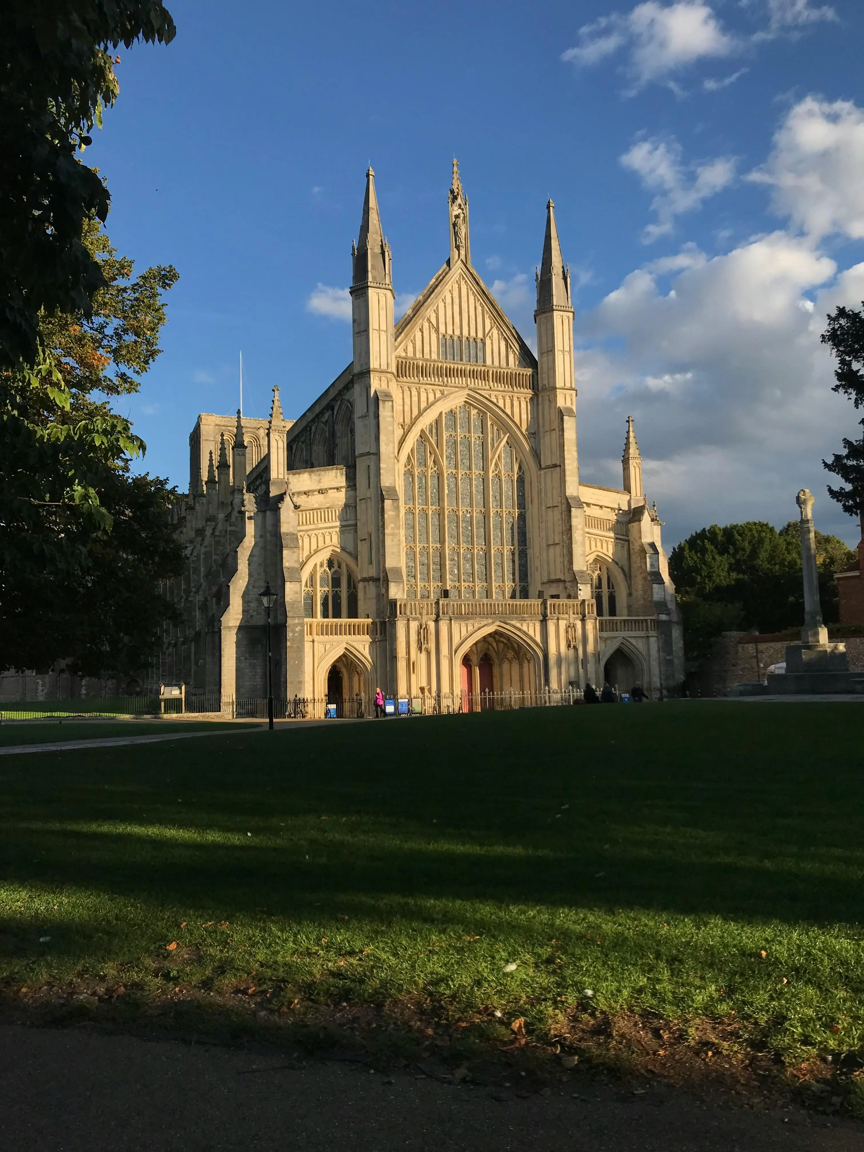 Discover Hampshire: A Journey Through England's History and Natural Beauty