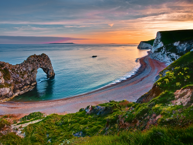 shutterstock_77828119_dorset_beach_tn.png
