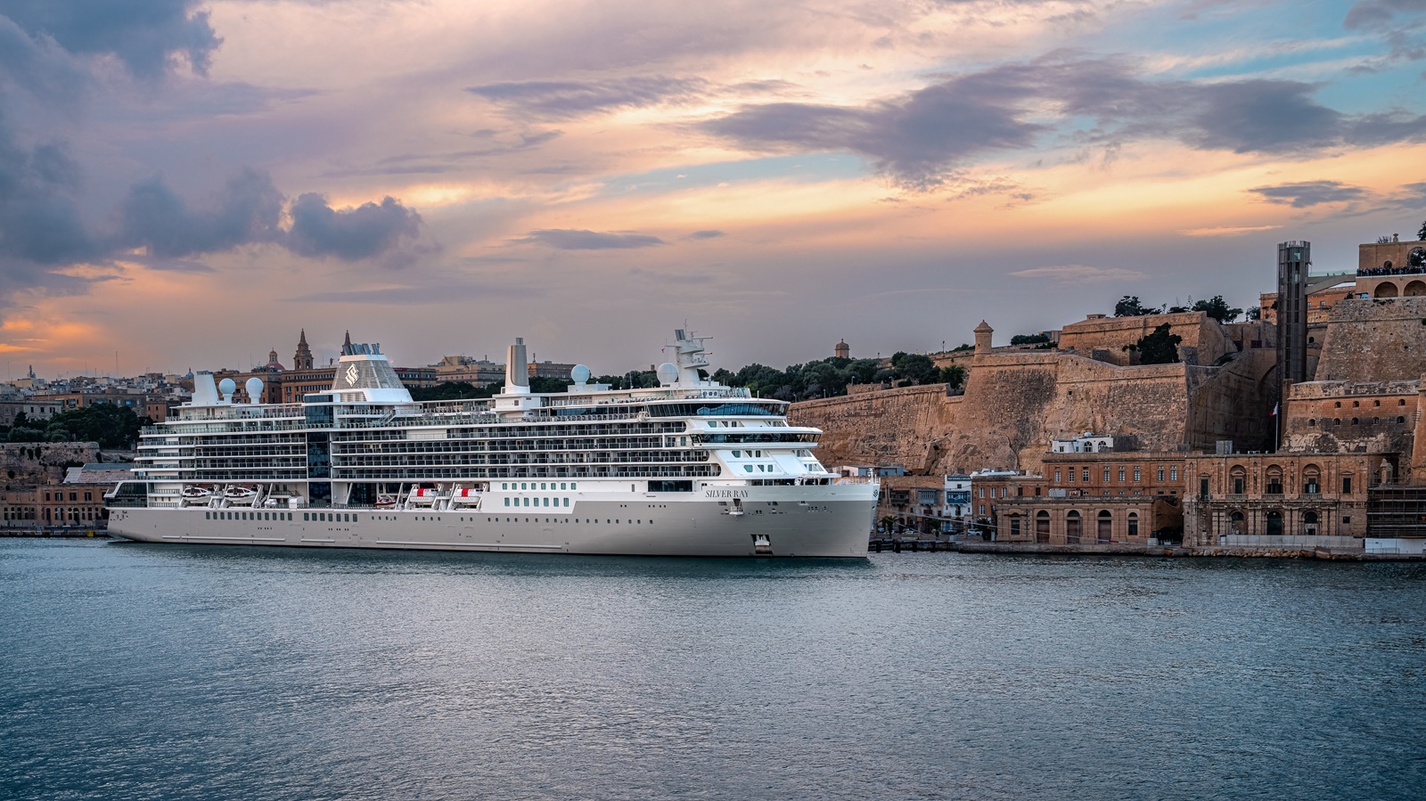 Enjoy a $600 Shipboard Credit per Suite with Silversea