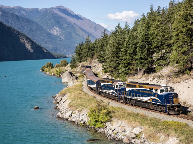 Experience Banff and Jasper with Rocky Mountaineer